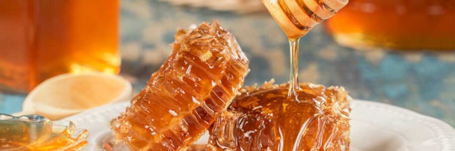 The Benefits of Raw Honey and How to Use It
