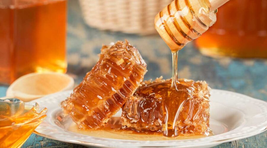 The Benefits of Raw Honey and How to Use It