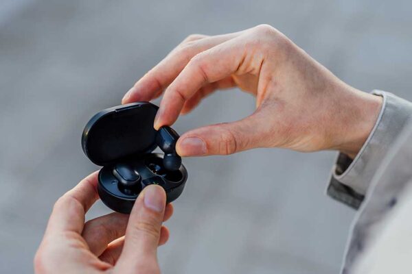 Why You Should Ditch Wireless Earbuds