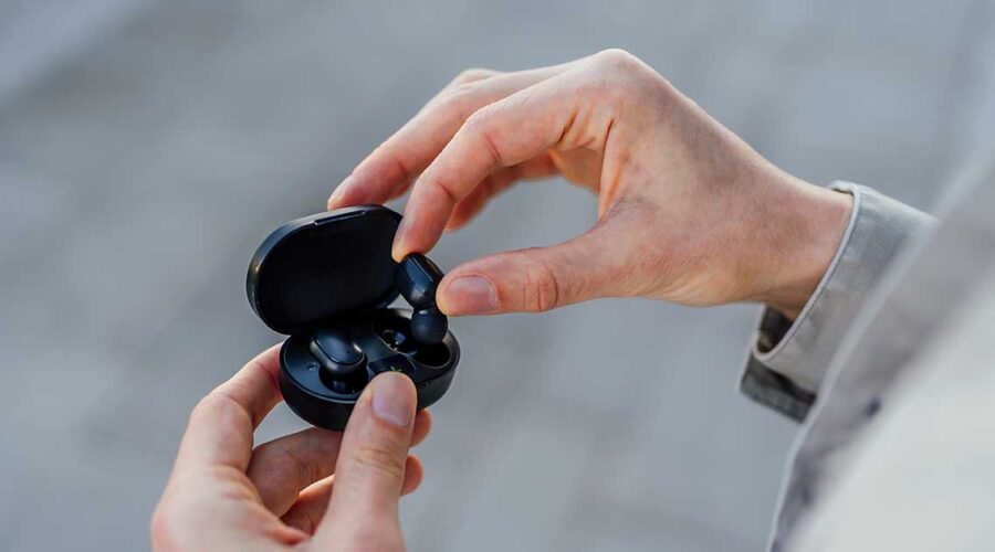 Why You Should Ditch Wireless Earbuds