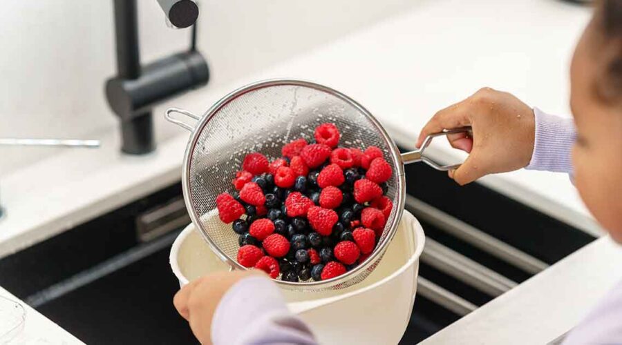 How to Store Berries Without Plastic or Chemicals