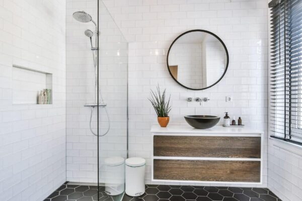 4 Bathroom Products to Rethink for a Low-Tox Life
